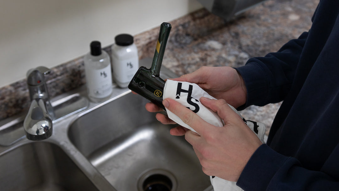 clean-a-bubbler-rinse-and-dry